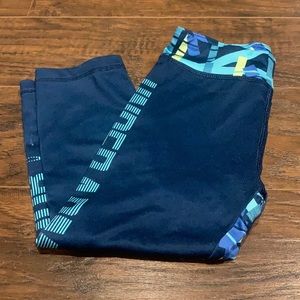 Under Armour Crop Pant Size 6